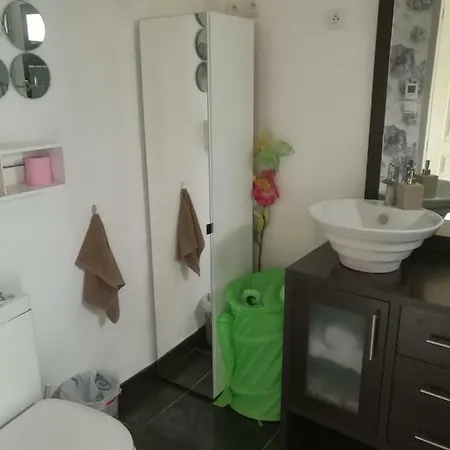 Rouen 5mn Maison Independante Avec Jardin Au Calme Avec Toutes Les Commodites ボンスクール