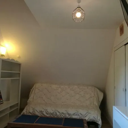アパート Rouen 5mn Maison Independante Avec Jardin Au Calme Avec Toutes Les Commodites ボンスクール